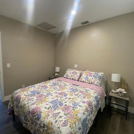 The Cherry Blossom 산퍼드 외부 사진